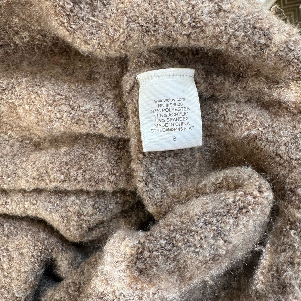 Willow & Clay S EUC Oversized TAUPE Cozy Sweater - Picture 5 of 7